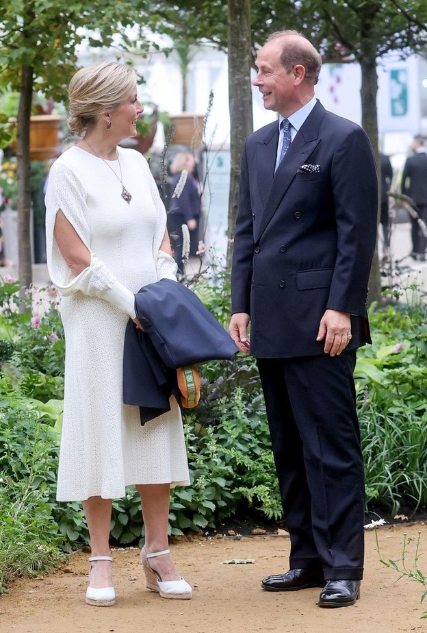 لماذا غابت ملكة بريطانيا عن معرض تشيلسي للزهور المفضل لديها؟