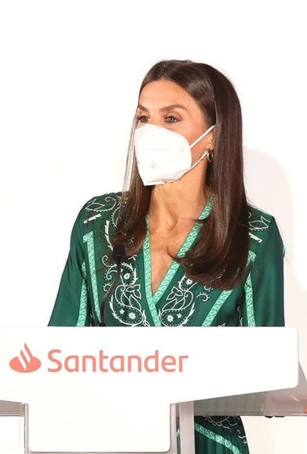 الملكة ليتيزيا في حفل توزيع جوائز سانتاندير الثالث عشر للمشاريع الاجتماعية