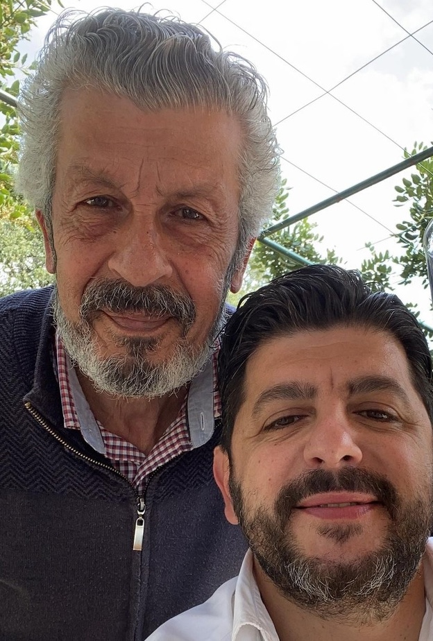 طوني عيسى ووالده