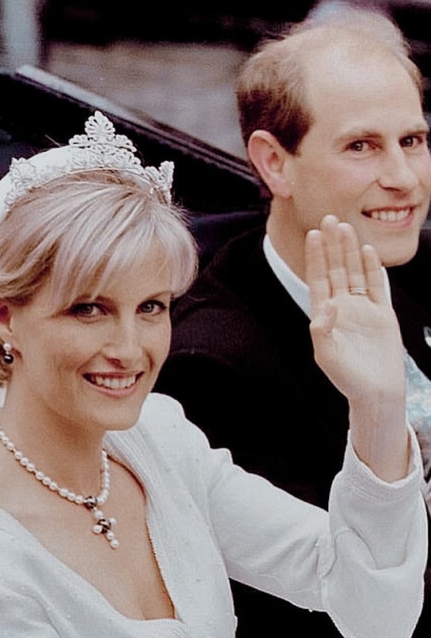 خاتم خطوبة صوفي كونتيسة وسكس أكثر خواتم الخطبة الملكية رومانسية