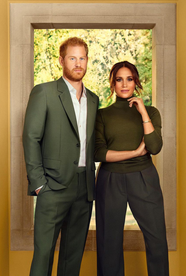 جاءت اطلالات كل من ميغان ماركل والامير هاري متناسقة من حيث الالوان