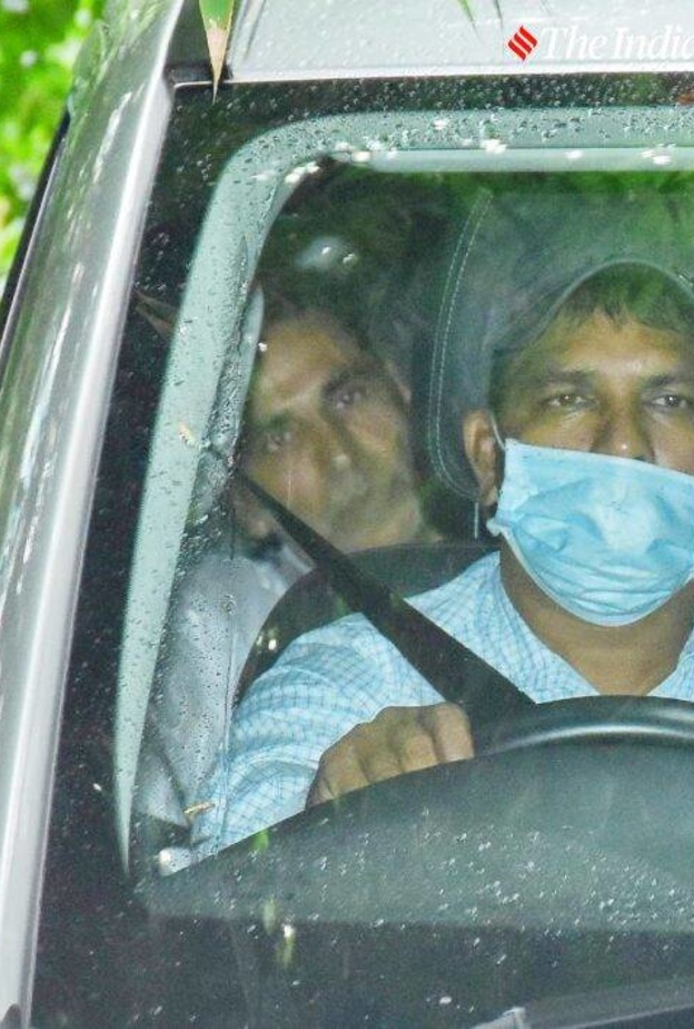 جنازة والدة أكشاي كومار