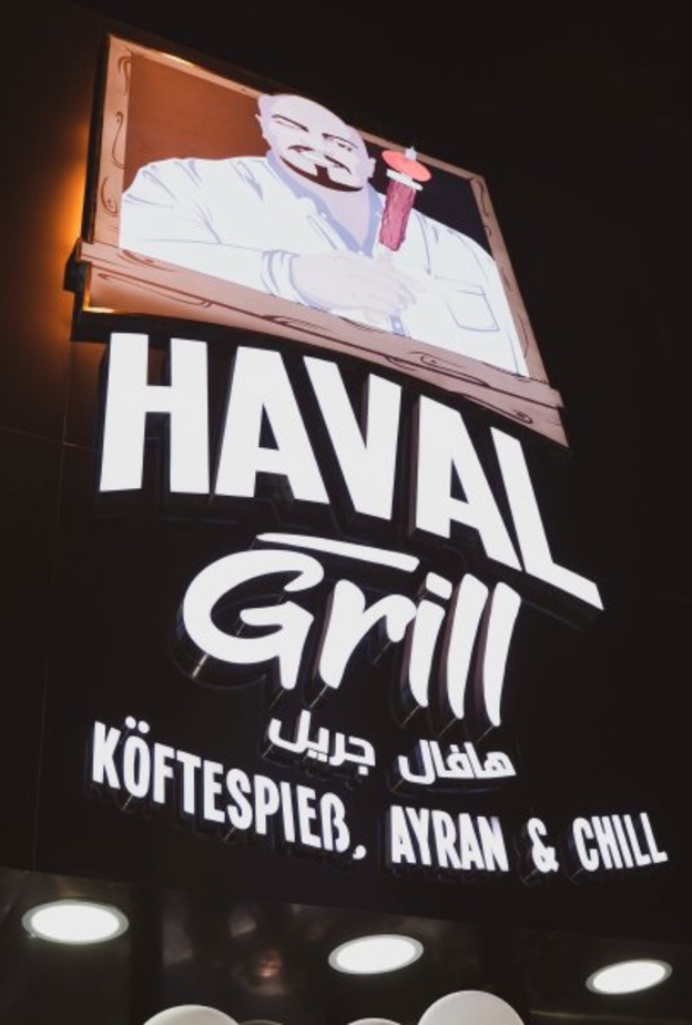 أول سلسلة للمطعم الألماني هافال جريل في شارع الجميرا