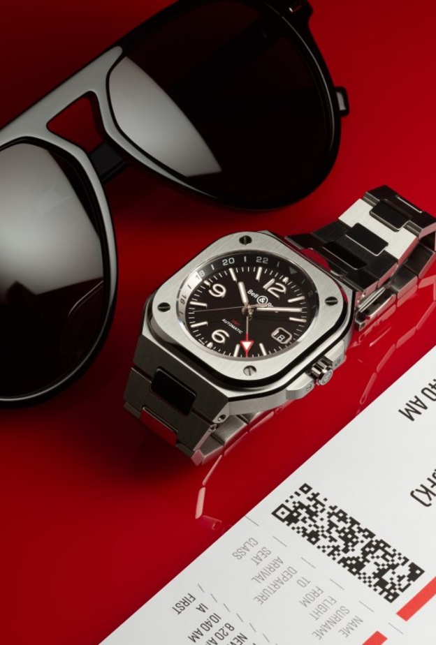 الساعة الجديدة BR 05 GMT