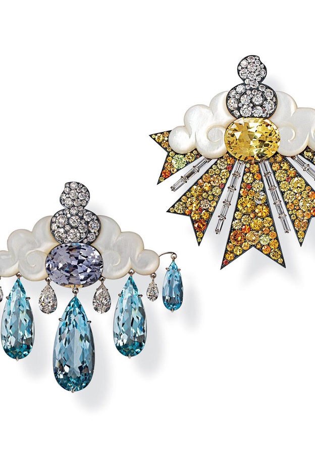 أقراط Golden Sillage من شانيل Golden Sillage