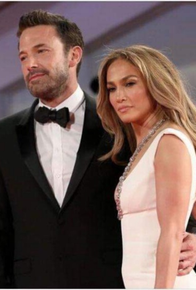 بن أفليك وجينيفر لوبيز لا يتابعان بعض على إنستجرام