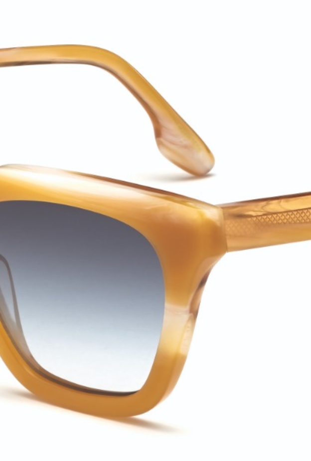 "VICTORIA BECKHAM" تقدم مجموعة نظارات جديدة لموسم خريف وشتاء 2021