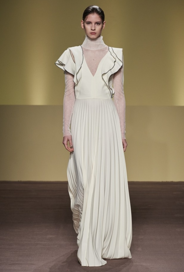 أفكار لتنسيق التنورة البليسيه للحوامل