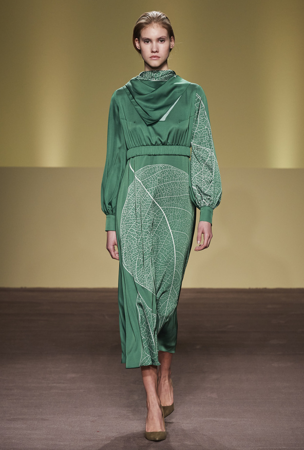 أزياء باللون الأخضر  منBudapest Collection