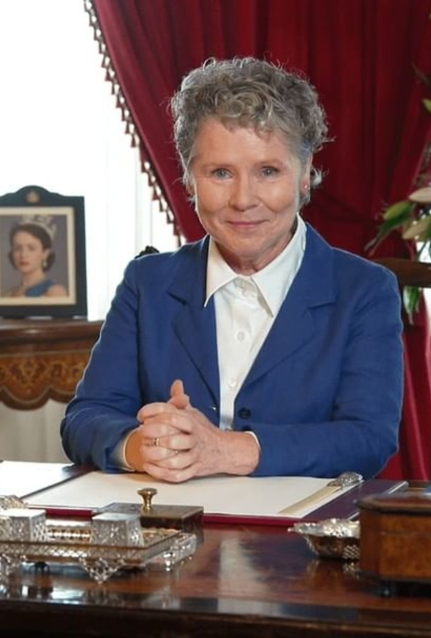 إميلدا ستونتون- صورة من حساب مسلسل The Crown على انستقرام