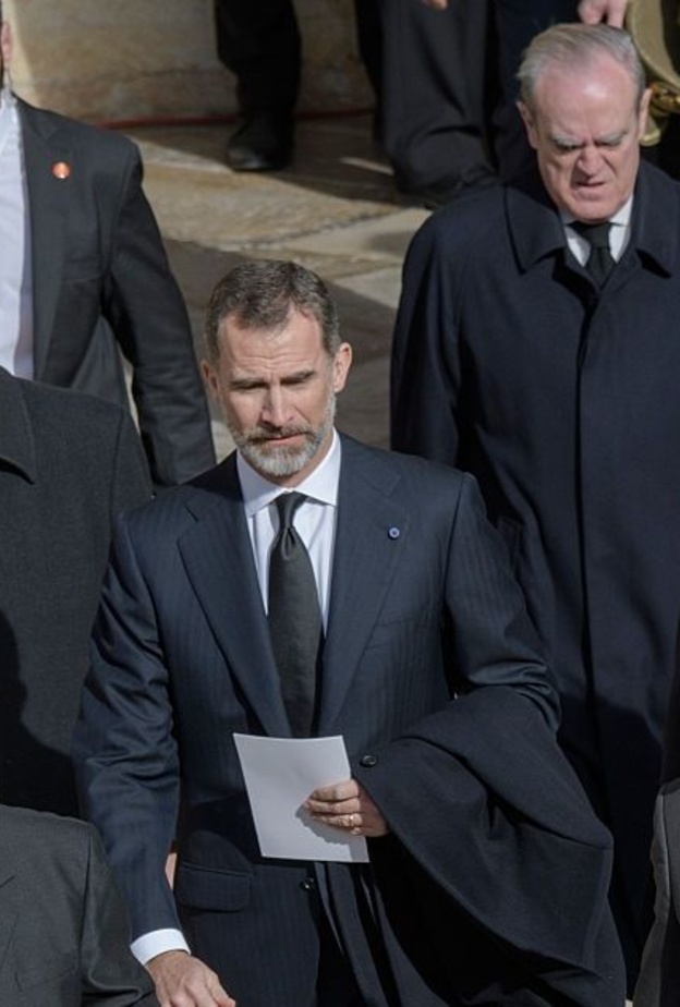 الملك فيليب في جنازة رئيس البرتغال السابق