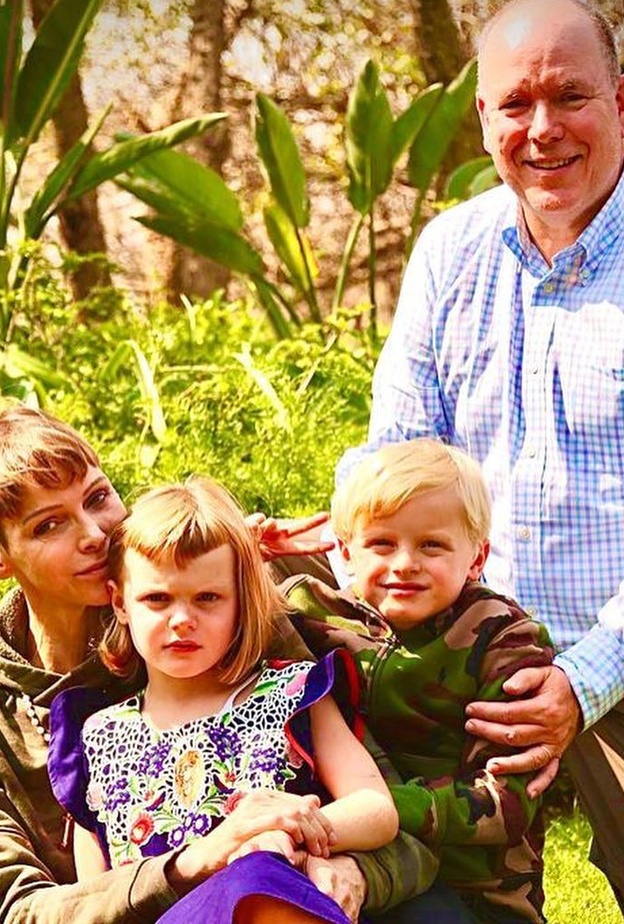 الأميرة تشارلين تغيب عن حضور اليوم الدراسي الأول لطفليها