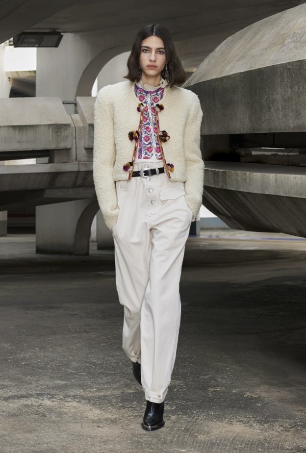 أبرزي لمساتك الخاصة بتصاميم الأحزمة موضة خريف 2021