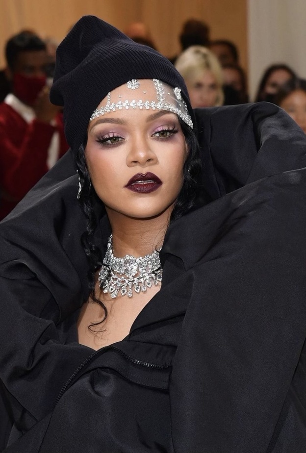 صور أجمل أكسسوارات النجمات في حفل الميت غالا