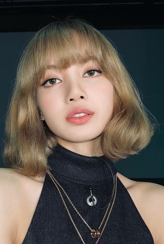 LISA نجمة "BLACKPINK"