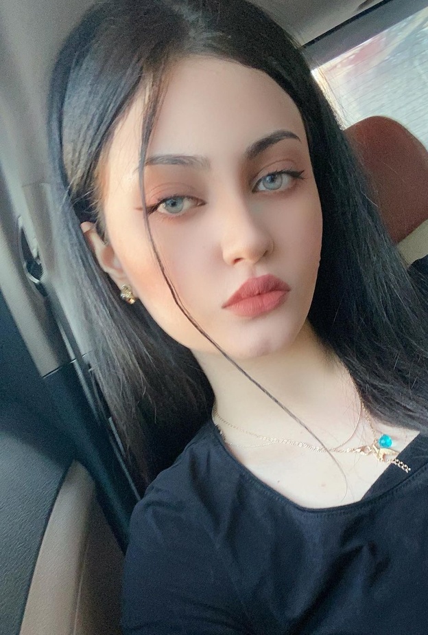 ابنة شقيق كاظم الساهر بإطلالة جمالية ناعمة بعد غياب 