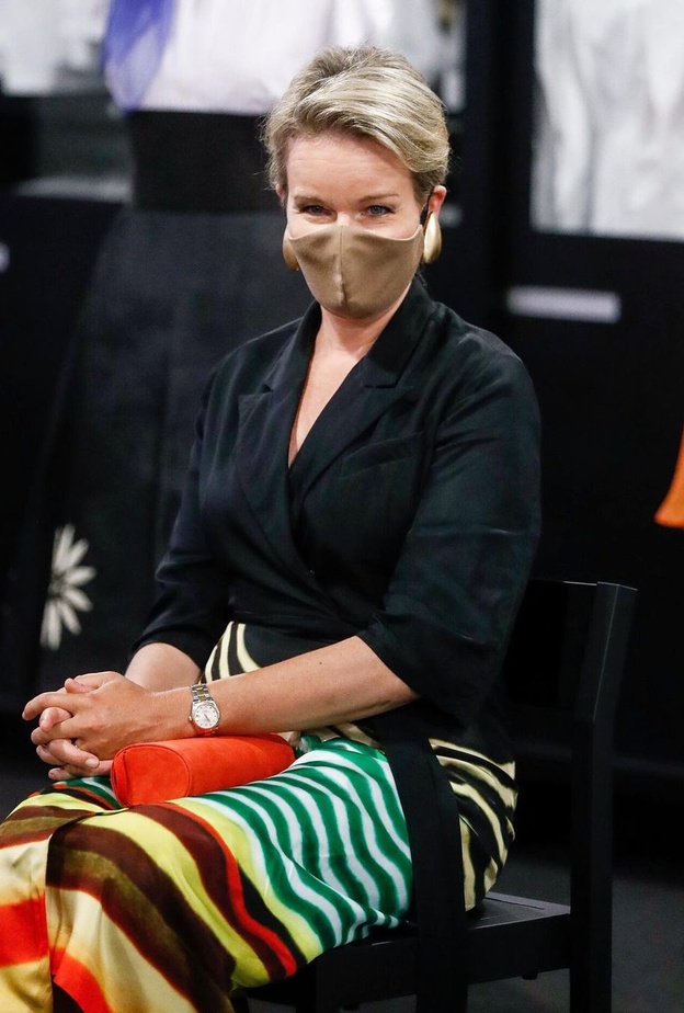 الملكة ماتيلد تزور متحف مومو للموضة