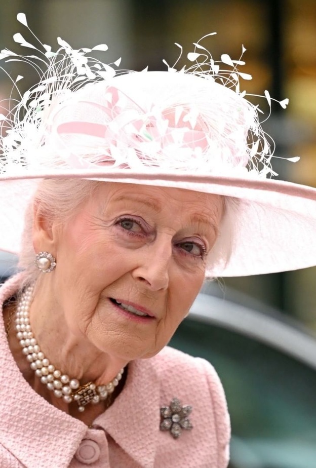 الأميرة الكسندرا تشارك في فعالية لتكريم القطاع الطبي لجهوده خلال الوباء