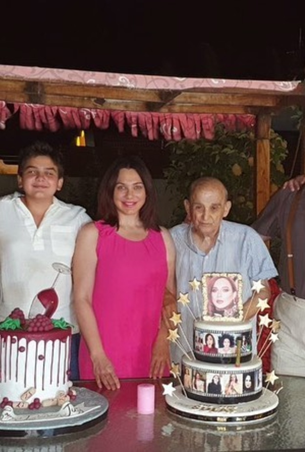 سلاف فواخرجي واسرتها 