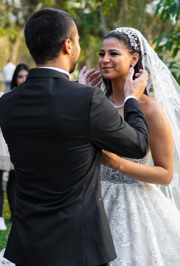 أحمد داش احتفل بزفاف شقيقته دينا- انستغرام دينا