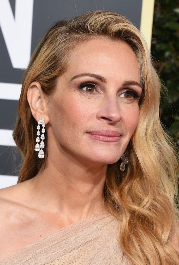 أقراط جوليا روبرتس من شوبارد