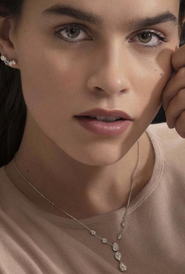 أقراط Joséphine Ronde d'Aigrettes من شوميه Chaumet