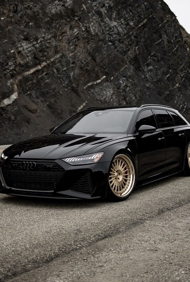 أودي تسجل براءة اختراع لتحويل زجاج السيارة إلى سينما