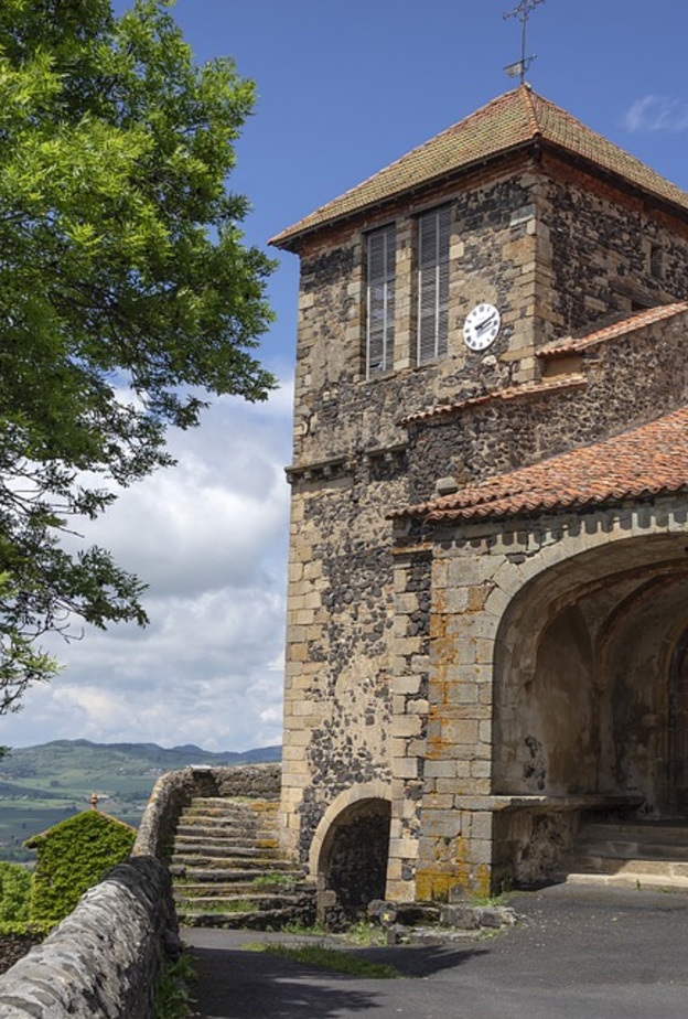 أوفرن متألقة بأجواء العصور الوسطى بواسطة AnthonyArnaud