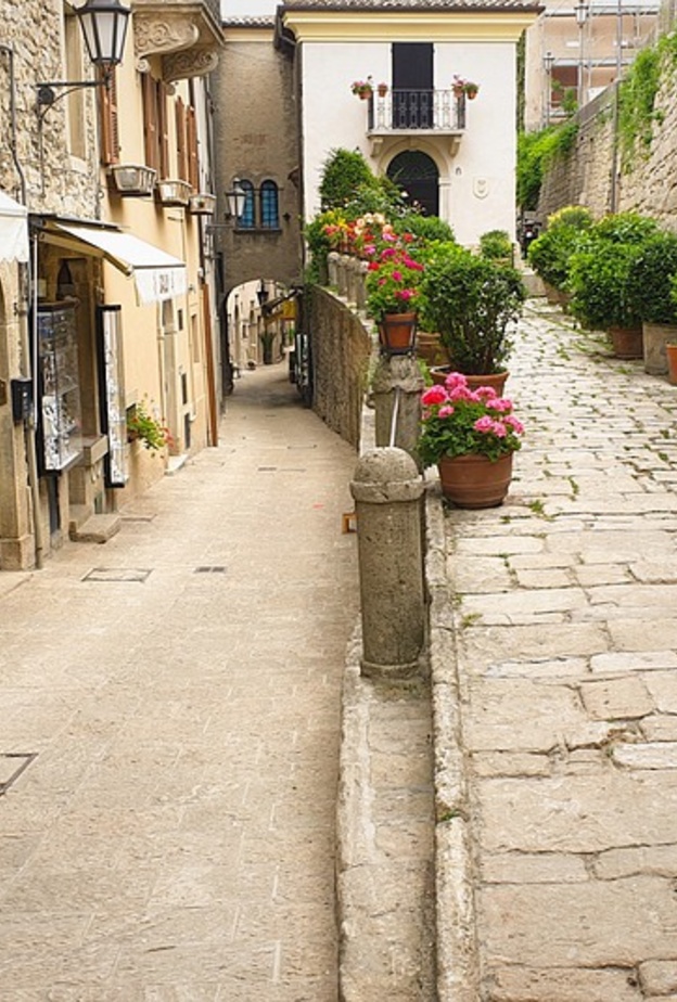 أوقات ممتعة من الاكتشاف في سان مارينو بواسطة demsi3art