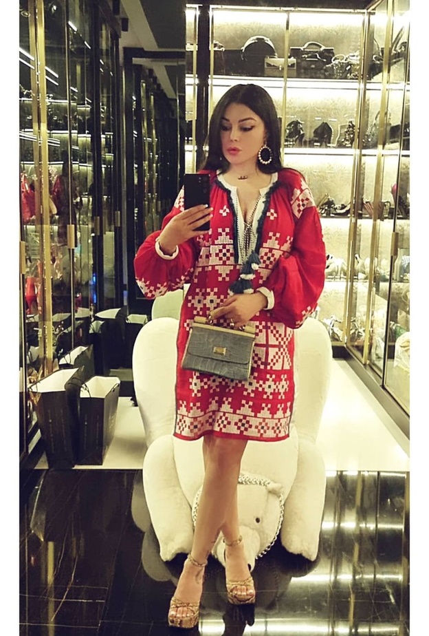 إطلالات خريفية للصبايا مستوحاة من هيفاء وهبي