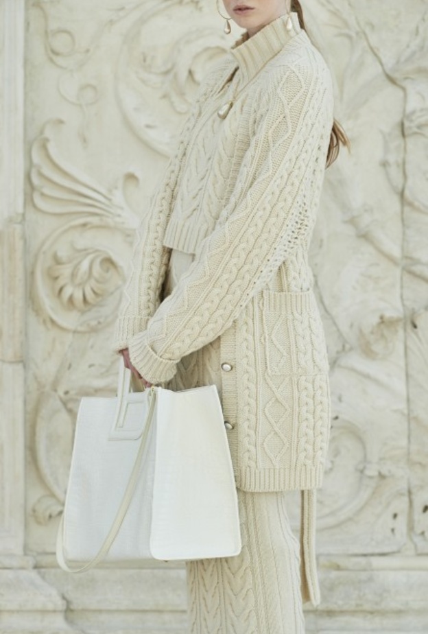 6 نصائح ذهبية لإختيار حقيبة تتناسب مع إطلالتك اليومية