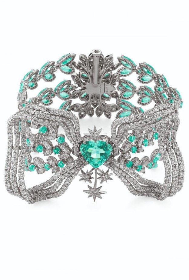 اسوارة من غوتشي  Gucci