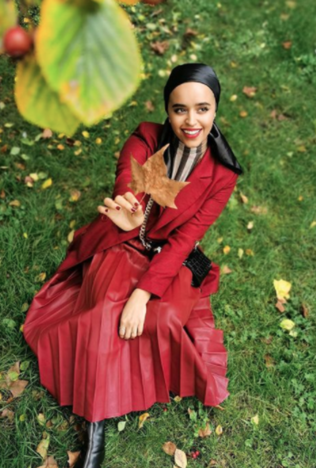 اطلالات خريفية للصبايا المحجبات مستوحاة من لولوة الخطاف