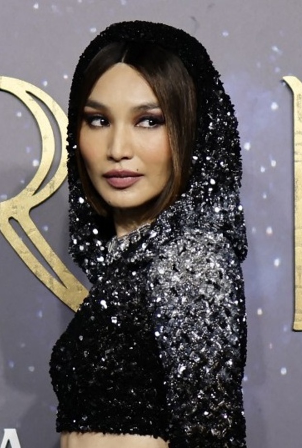 إطلالات جمالية ساحرة للنجمات العالميات خلال عرض فيلم Eternals في لندن