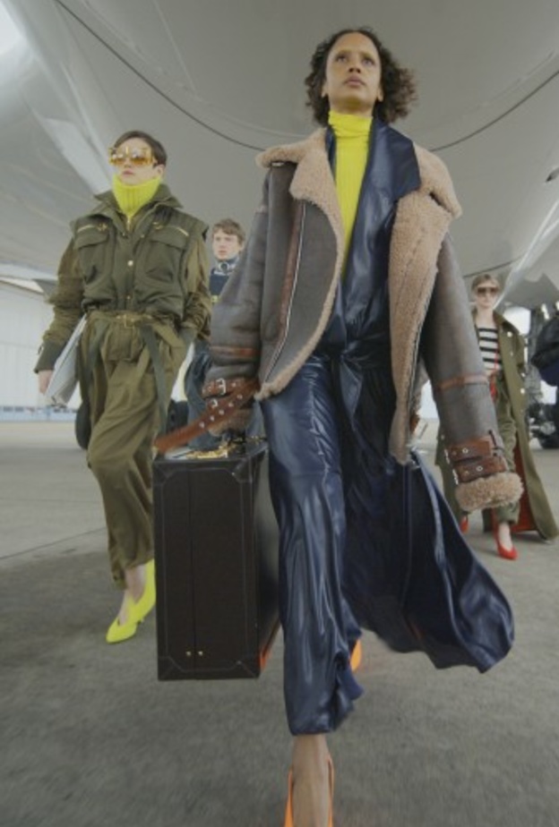 الفرو زيّن جواكيت دار Balmain