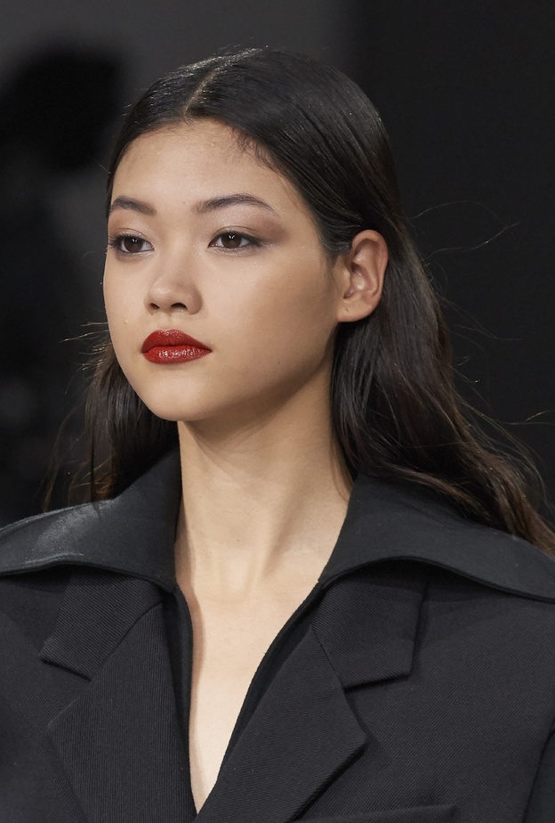 الوان احمر شفاه حمراء قوية من دار Ami Alexandre Mattiussi