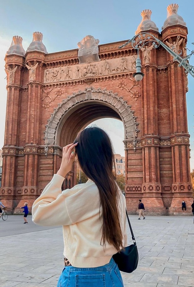 ترك الكثير من البقشيش لأن ترك البقشيش ليس تقليد شائع في إسبانيا