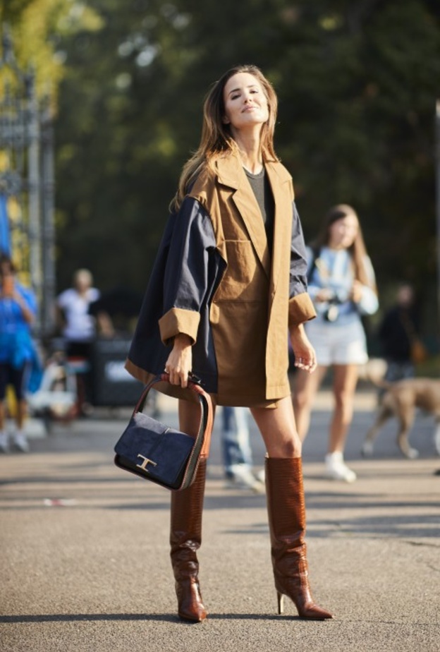 أفكار عصرية لتنسيق الجزمة العالية مع الاطلالات الخريفية