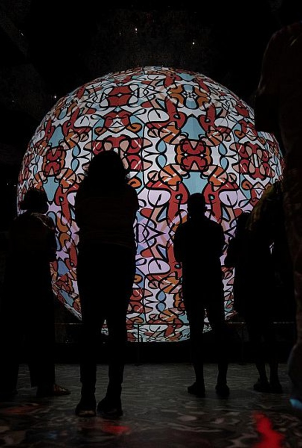 رؤية عمل فني مبدع يزين جناح المملكة- المصدر وكالة الأنباء السعودية