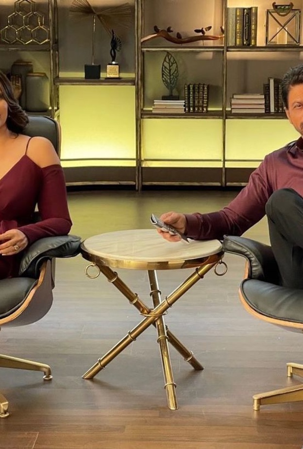 فرح خان تنشر صورة جديدة لشاروخان وغوري خان