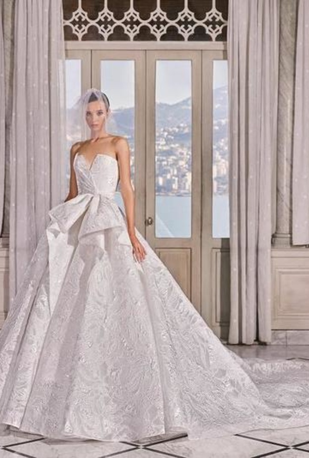 طوني ورد لـ"هي": فساتين زفاف خريف 2022 عنوانها العودة الى الحياة