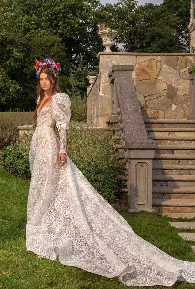 فساتين زفاف 2022 من أسبوع الموضة العرائسي@reemacra