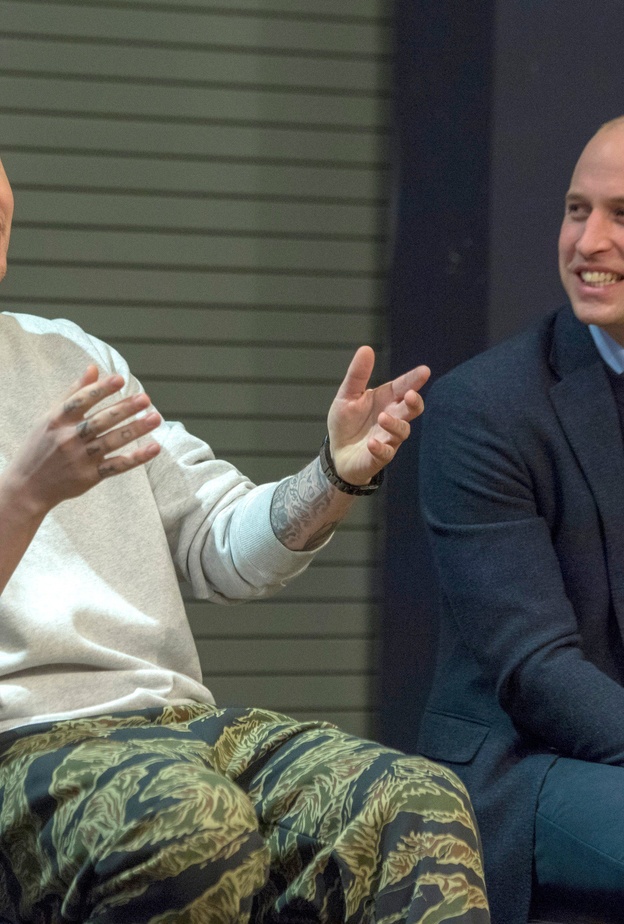 فضيحة تطارد المغني بروفيسور جرين