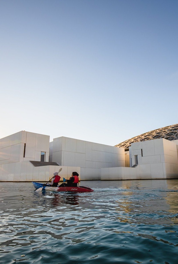 سي هوك.. وجهة مثالية لعشاق المغامرات البحرية ورحلات الغوص في أبوظبي