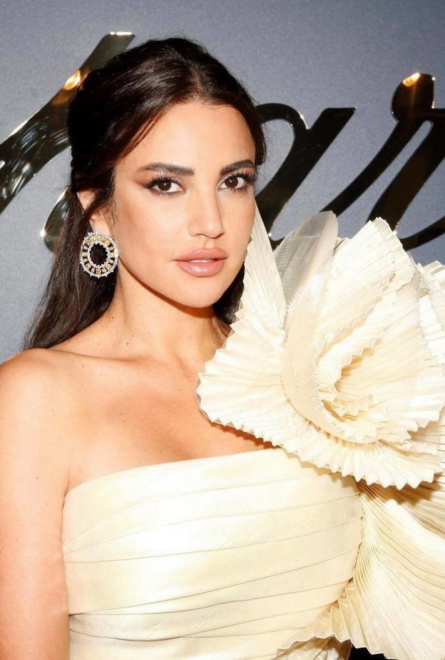 مكياج ترابي لعروس خريف 2021 بأسلوب درة زروق