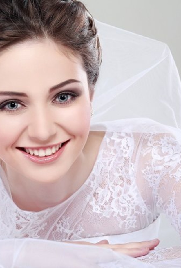 مميزات وعيوب الزواج للفتاة في سن العشرين