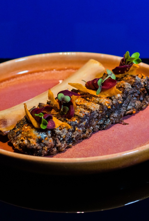 هاكاسان أبوظبي في قصر الإمارات يعيد افتتاح تراسه الشهير مع قائمة جديدة