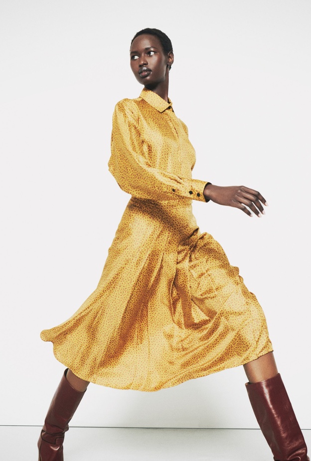 تعاون حصري بين منصة THE OUTNET وVICTORIA BECKHAM