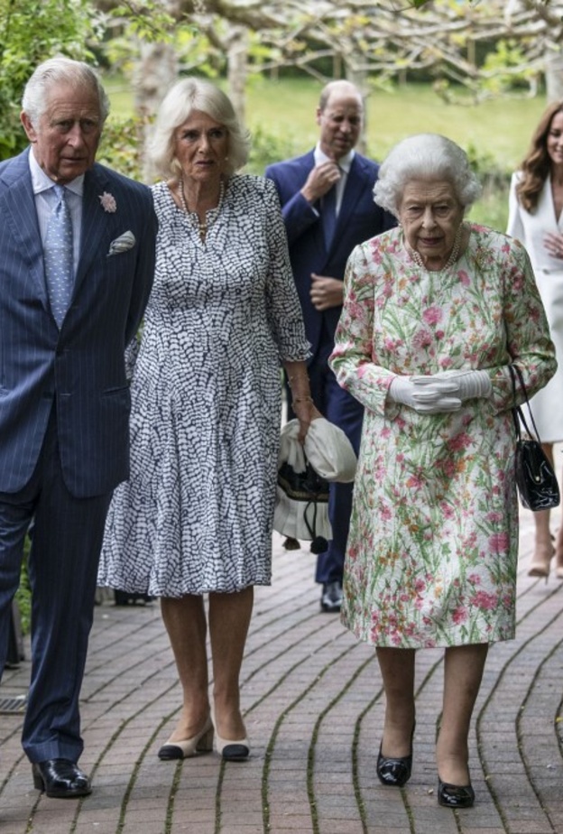 لماذا تسافر العائلة المالكة البريطانية إلى اسكتلندا الشهر المقبل؟