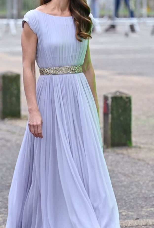 هذا هو سعر فستان كيت ميدلتون المعاد تدويره في حفل توزيع جوائز Earthshot